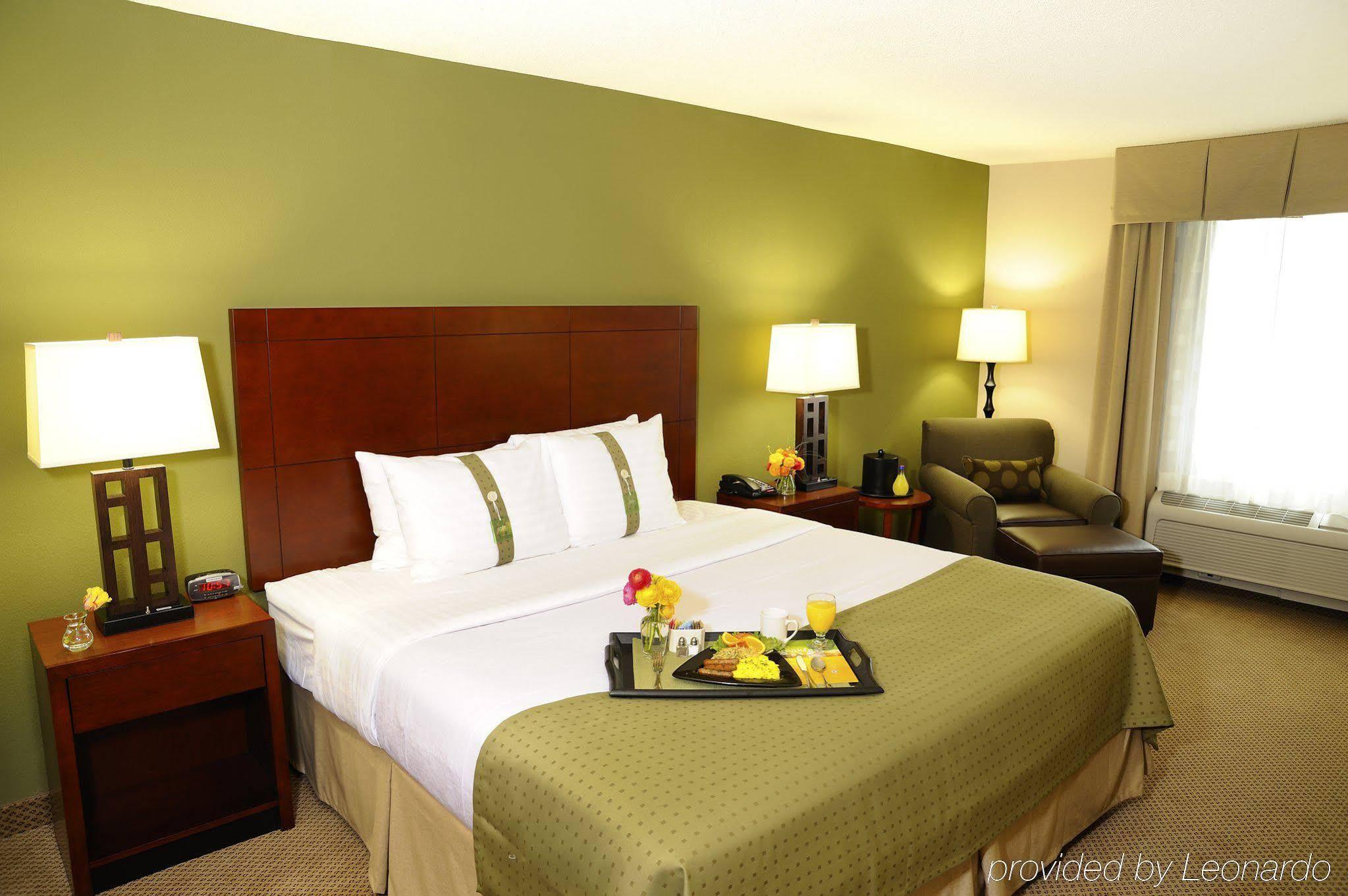 Готель Best Western Premier Richmond City Gateway Екстер'єр фото